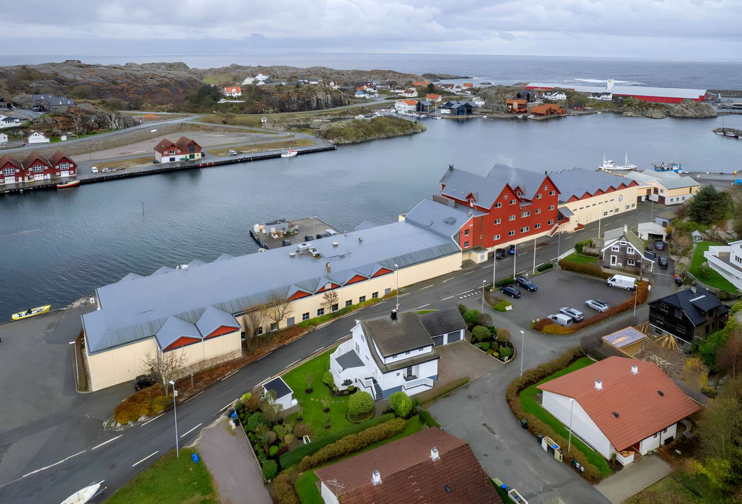 Sirevåg havn sett fra luften